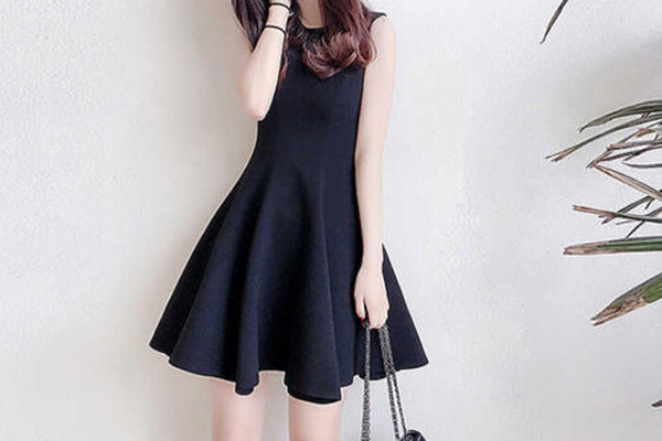 微胖適合穿直筒款小黑裙嗎 微胖穿直筒款小黑裙好看嗎 微胖適合穿直筒款小黑裙嗎 微胖穿直筒款小黑裙好看嗎