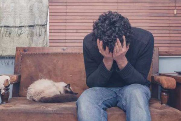 軟弱的男生有什么特征 什么樣子的男生比較軟弱 軟弱的男生有什么特征 什么樣子的男生比較軟弱