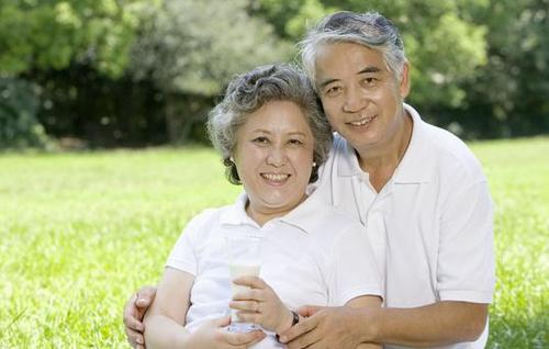 為什么會有老年斑 老年斑是怎樣形成的 為什么會有老年斑 老年斑是怎樣形成的