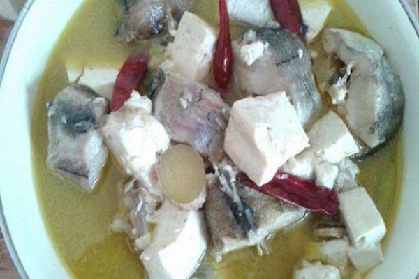 鱈魚燉豆腐怎么做 鱈魚燉豆腐的做法 鱈魚燉豆腐怎么做 鱈魚燉豆腐的做法