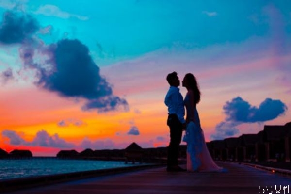 老公不哄你說明什么 不哄你的男人未必就是不愛你 老公不哄你說明什么 不哄你的男人未必就是不愛你