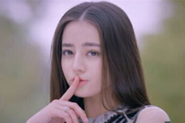 怎樣和高冷的女生相處 和高冷女生相處的方法 怎樣和高冷的女生相處 和高冷女生相處的方法