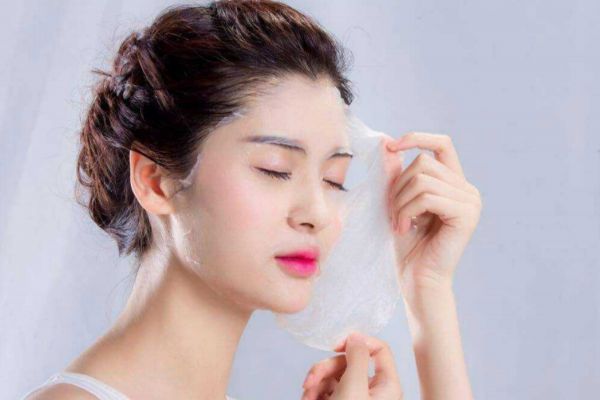 早上敷面膜有哪些好處 早上為什么要敷面膜 早上敷面膜有哪些好處 早上為什么要敷面膜