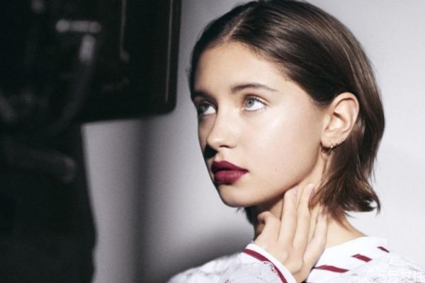 渣男喜歡一個(gè)女生的表現(xiàn) ? 渣男真相愛上一個(gè)人的表現(xiàn)