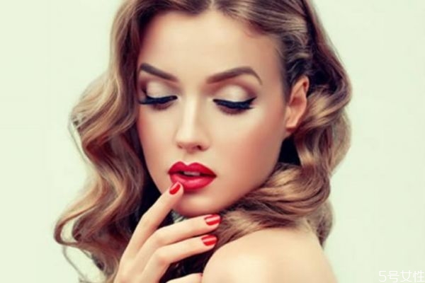 中年女性的魅力在哪里 中年女性魅力的表現(xiàn)有什么 中年女性的魅力在哪里 中年女性魅力的表現(xiàn)有什么