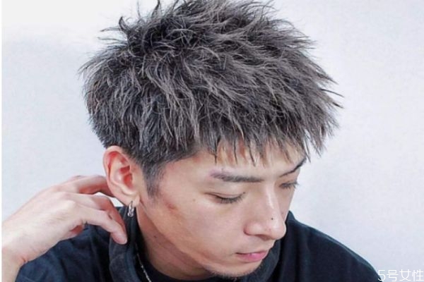 錫紙燙梳開了怎么補救 錫紙燙梳開了還能恢復(fù)嗎 錫紙燙梳開了怎么補救 錫紙燙梳開了還能恢復(fù)嗎