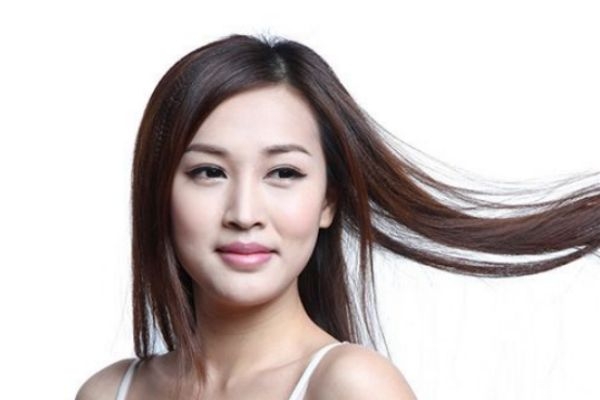 為什么化妝會(huì)長(zhǎng)痘 化妝長(zhǎng)痘的原因 為什么化妝會(huì)長(zhǎng)痘 化妝長(zhǎng)痘的原因