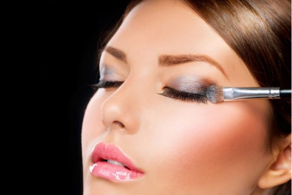 如何正確選擇眼影 選擇眼影的方法 如何正確選擇眼影 選擇眼影的方法