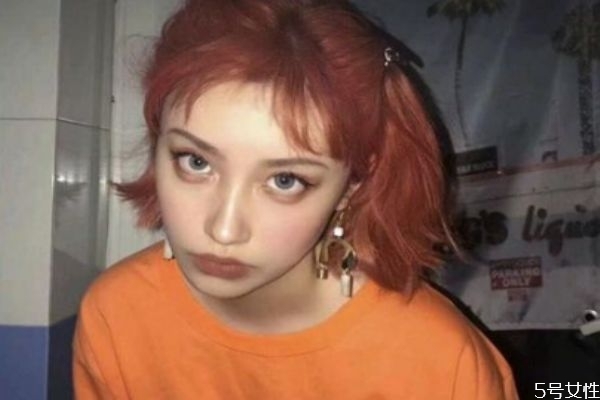 橙色頭發(fā)有幾種 橙色頭發(fā)適合什么膚色 橙色頭發(fā)有幾種 橙色頭發(fā)適合什么膚色