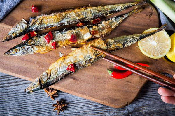 秋刀魚的熱量 秋刀魚吃了會(huì)胖嗎