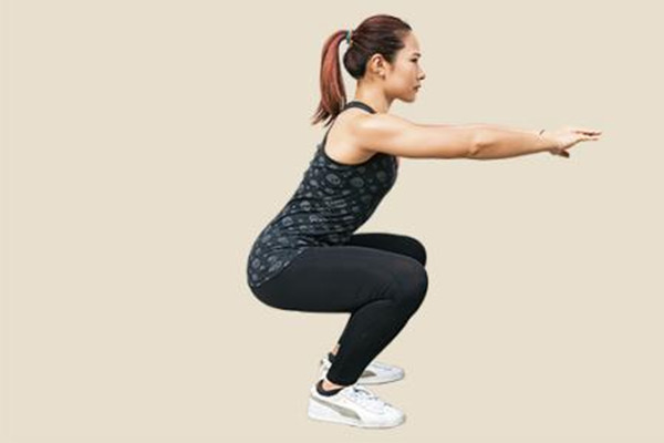 每天徒手深蹲能塑形嗎 深蹲對(duì)臀部肌肉有刺激嗎 每天徒手深蹲能塑形嗎 深蹲對(duì)臀部肌肉有刺激嗎