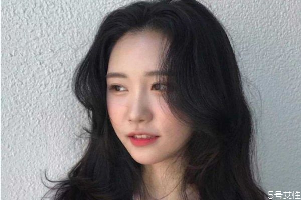 面部嚴重缺水怎么辦 給皮膚補水的最快的方法 面部嚴重缺水怎么辦 給皮膚補水的最快的方法