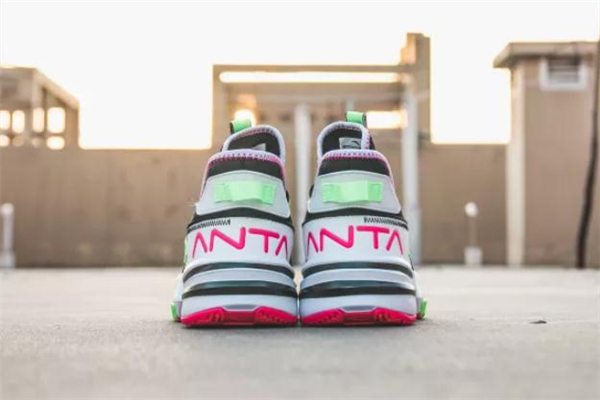 安踏輕狂一代實(shí)戰(zhàn)測評(píng) 安踏輕狂一代開箱報(bào)告 安踏輕狂一代實(shí)戰(zhàn)測評(píng) 安踏輕狂一代開箱報(bào)告