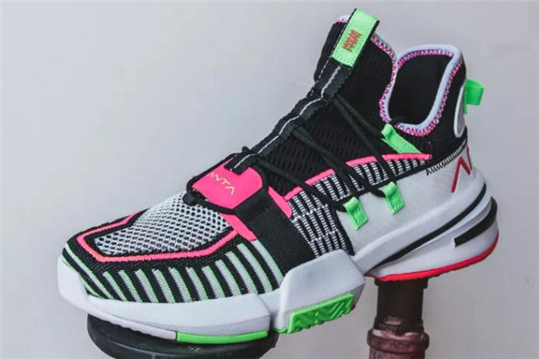 安踏輕狂一代實(shí)戰(zhàn)測評(píng) 安踏輕狂一代開箱報(bào)告 安踏輕狂一代實(shí)戰(zhàn)測評(píng) 安踏輕狂一代開箱報(bào)告