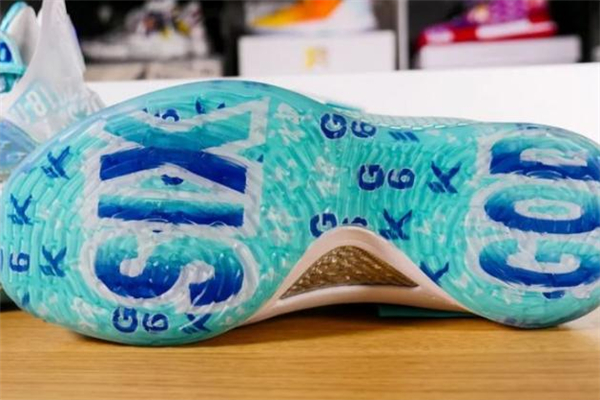 安踏kt5六神聯(lián)名多少錢 安踏kt5六神聯(lián)名開箱測(cè)評(píng)