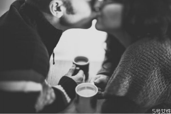 夫妻動手打架還能過么 夫妻打架后如何處理 夫妻動手打架還能過么 夫妻打架后如何處理