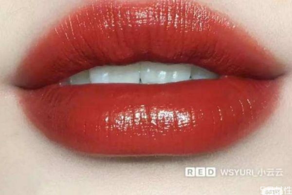 鍛光口紅是什么意思 鍛光口紅和啞光口紅的區(qū)別 鍛光口紅是什么意思 鍛光口紅和啞光口紅的區(qū)別