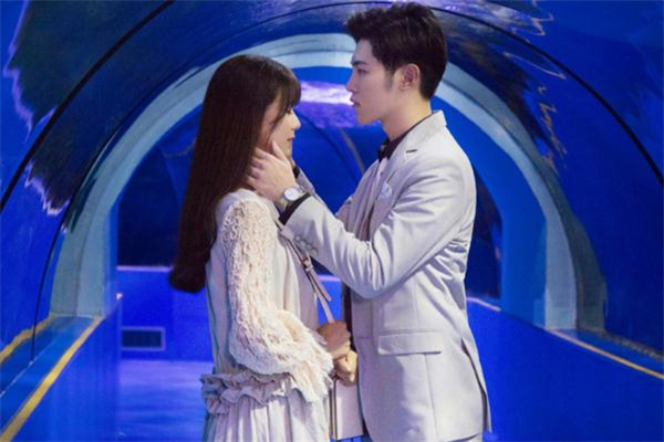 游樂(lè)場(chǎng)約會(huì)玩什么項(xiàng)目好 游樂(lè)場(chǎng)約會(huì)需要注意什么 游樂(lè)場(chǎng)約會(huì)玩什么項(xiàng)目好 游樂(lè)場(chǎng)約會(huì)需要注意什么