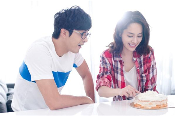 女生答應約會又爽約了怎么辦 女生約會爽約還要再約她嗎 女生答應約會又爽約了怎么辦 女生約會爽約還要再約她嗎