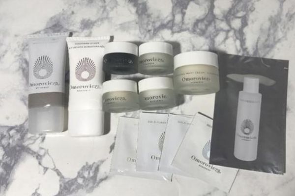 眼霜可以當頸霜用嗎 眼霜可以代替頸霜嗎 眼霜可以當頸霜用嗎 眼霜可以代替頸霜嗎