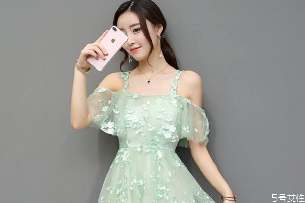 怎么練一字肩 一字肩應(yīng)該怎么練 怎么練一字肩 一字肩應(yīng)該怎么練