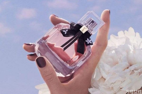 反轉(zhuǎn)巴黎是什么香味 反轉(zhuǎn)巴黎的味道是怎么樣的 反轉(zhuǎn)巴黎是什么香味 反轉(zhuǎn)巴黎的味道是怎么樣的