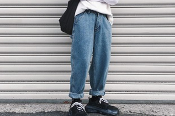 直筒牛仔褲是老爹褲嗎 直筒牛仔褲的優(yōu)點 直筒牛仔褲是老爹褲嗎 直筒牛仔褲的優(yōu)點