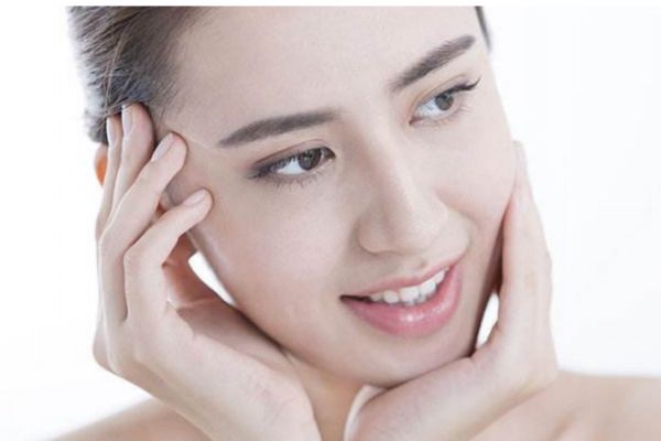 頻繁洗臉的危害有什么 頻繁洗臉有什么危害 頻繁洗臉的危害有什么 頻繁洗臉有什么危害