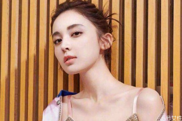 天鵝頸是什么樣的標準 判斷天鵝頸的標準 天鵝頸是什么樣的標準 判斷天鵝頸的標準