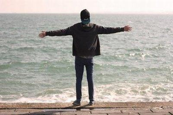 一直不喜歡你的人以后會喜歡你嗎 一直不喜歡你的人要放棄嗎 一直不喜歡你的人以后會喜歡你嗎 一直不喜歡你的人要放棄嗎