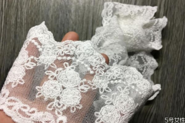 蕾絲衣服縮水怎么恢復 蕾絲衣服縮水恢復的方法