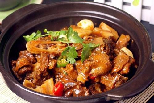 做鴨子前期要怎么處理 做鴨子烹飪中加什么不腥 做鴨子前期要怎么處理 做鴨子烹飪中加什么不腥