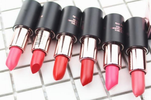 口紅不上色的原因有什么 為什么口紅會不上色 口紅不上色的原因有什么 為什么口紅會不上色