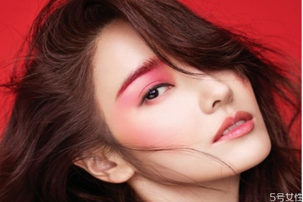 眼妝怎么畫嫵媚動(dòng)人 嫵媚慵懶眼妝畫法步驟 眼妝怎么畫嫵媚動(dòng)人 嫵媚慵懶眼妝畫法步驟