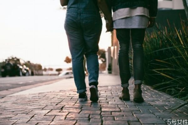 男生吃醋為什么不表現(xiàn)出來(lái) 男生吃醋會(huì)干嘛 男生吃醋為什么不表現(xiàn)出來(lái) 男生吃醋會(huì)干嘛