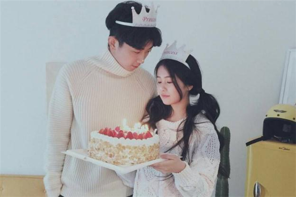 男生會(huì)愛上暗戀自己的女孩嗎 怎么讓暗戀的男生注意到自己 男生會(huì)愛上暗戀自己的女孩嗎 怎么讓暗戀的男生注意到自己