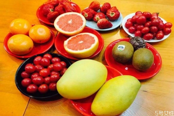 夏季常見的防曬方法 夏季的防曬技巧有什么 夏季常見的防曬方法 夏季的防曬技巧有什么