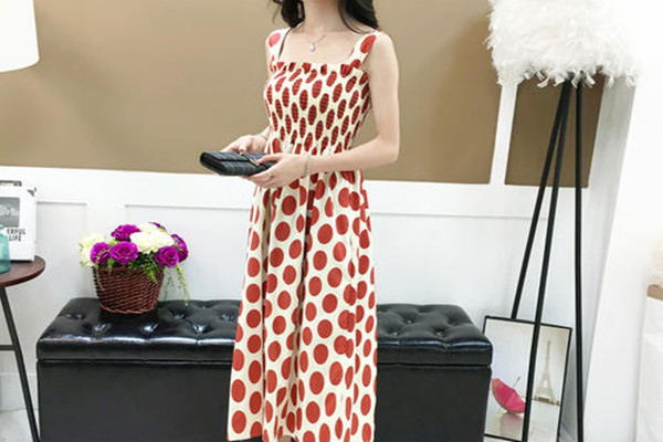 復(fù)古波點連衣裙的選擇技巧 復(fù)古波點連衣裙怎么搭配 復(fù)古波點連衣裙的選擇技巧 復(fù)古波點連衣裙怎么搭配