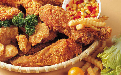 炒飯和炸雞哪個(gè)熱量高 炸雞的主要營(yíng)養(yǎng)成分是什么