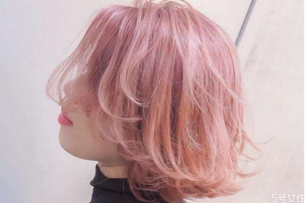 經(jīng)常染發(fā)用什么能護理頭皮 經(jīng)常染發(fā)洗頭需要注意什么 經(jīng)常染發(fā)用什么能護理頭皮 經(jīng)常染發(fā)洗頭需要注意什么