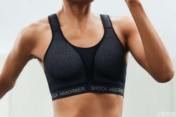 穿運(yùn)動內(nèi)衣胸部會下垂嗎 胸部下垂是因?yàn)檫\(yùn)動內(nèi)衣嗎