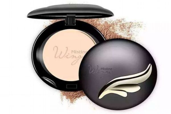 氣墊和粉餅的區(qū)別 氣墊和粉餅的不同 氣墊和粉餅的區(qū)別 氣墊和粉餅的不同