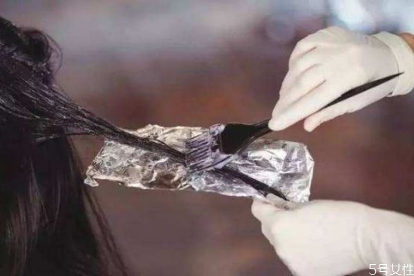 經(jīng)常使用染發(fā)劑對人體傷害 經(jīng)常使用染發(fā)劑對人體影響 經(jīng)常使用染發(fā)劑對人體傷害 經(jīng)常使用染發(fā)劑對人體影響