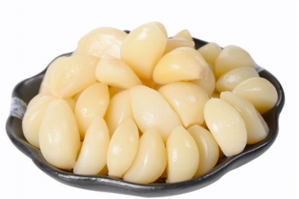 糖醋蒜變綠怎么回事 糖醋蒜變綠的原因 糖醋蒜變綠怎么回事 糖醋蒜變綠的原因