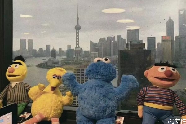 宣布戀愛好玩的文案 宣布戀情發(fā)什么文案比較好玩 宣布戀愛好玩的文案 宣布戀情發(fā)什么文案比較好玩