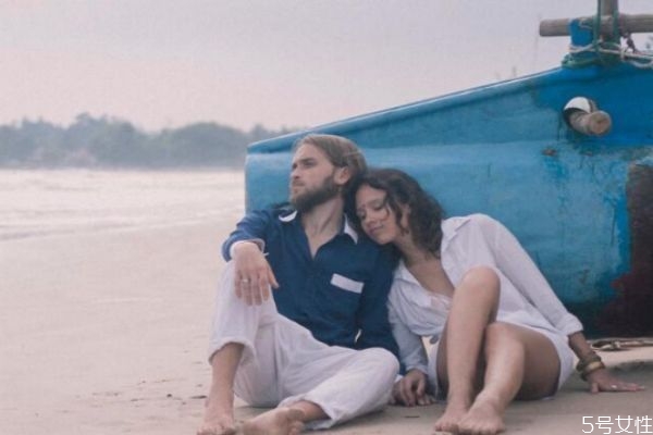 老公背叛之后怎么辦 發(fā)現(xiàn)老公有外遇時千萬不能做的事 老公背叛之后怎么辦 發(fā)現(xiàn)老公有外遇時千萬不能做的事