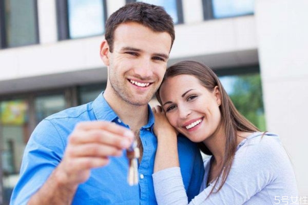 男朋友不會哄人怎么辦 男朋友不會哄人可以怎么做 男朋友不會哄人怎么辦 男朋友不會哄人可以怎么做