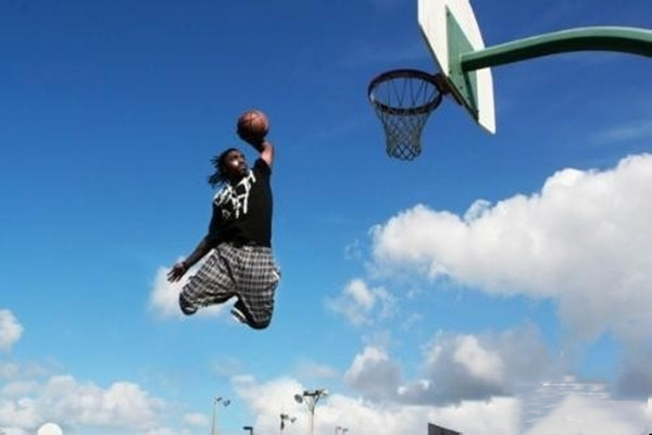 彈跳力如何訓練 彈跳力由什么決定的 彈跳力如何訓練 彈跳力由什么決定的