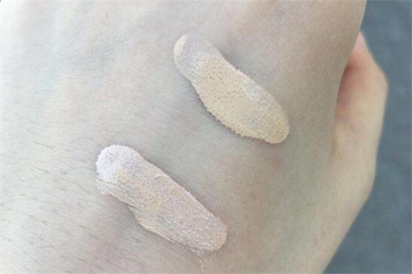 花西子粉底液多少錢 花西子粉底液和氣墊哪個好 花西子粉底液多少錢 花西子粉底液和氣墊哪個好