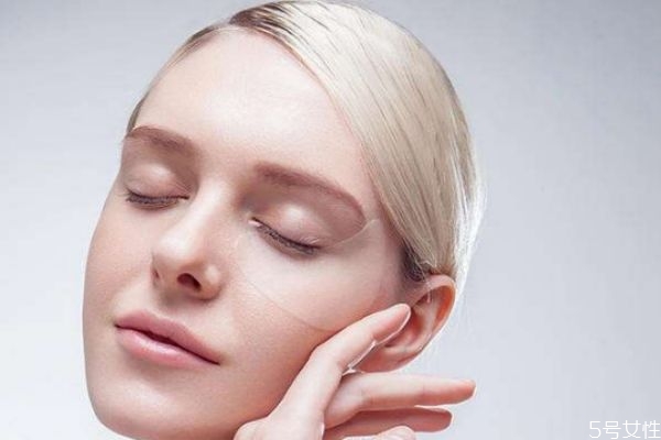 臉上有痘痘用什么洗面奶 長痘的人使用什么洗面奶 臉上有痘痘用什么洗面奶 長痘的人使用什么洗面奶